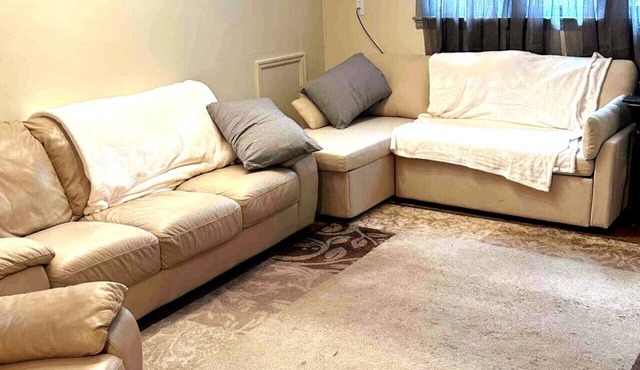 Economy 3 beds Great Location!