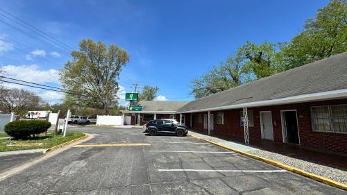 Economy 7 Inn Hampton W Pembroke