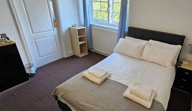 Economy Double Room Private Bathroom Free Wi-Fi Shower TV