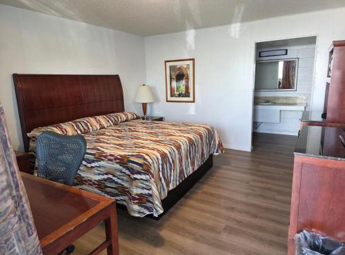Economy Inn
