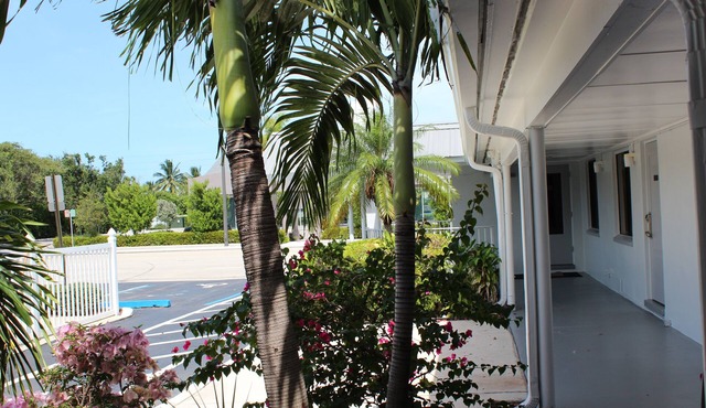 Economy Inn West Palm Beach