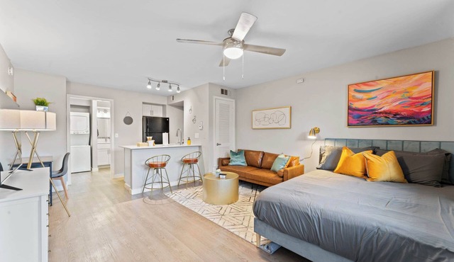 Economy studio stay near DT and Domain