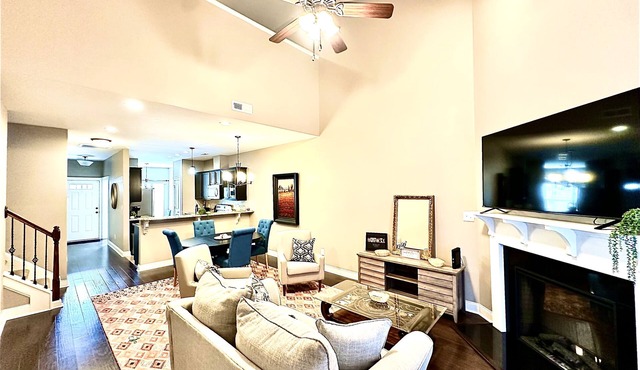 ECU Pirate Country Getaway! First-floor Master, extra room, and separate office!