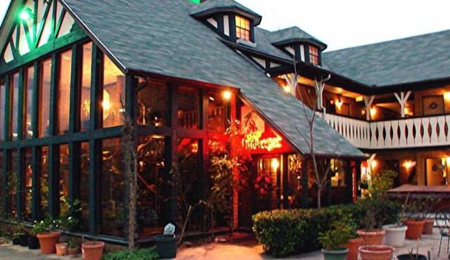 Edelweiss Inn And Suites