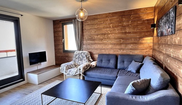 Edelweiss is a lovely apartment located next to the slopes and village centre.