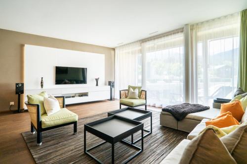 Edelweiss Mountain Suites 04-05