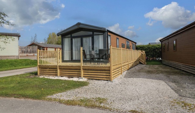 EDEN 2, pet friendly, with a garden in South Lakeland Leisure Village