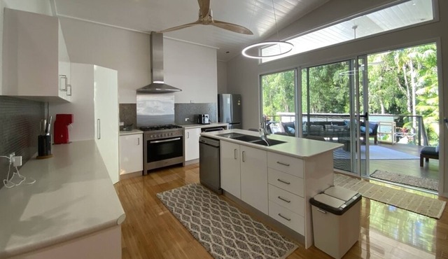 Eden - 4 Bedroom House - Wongaling Beach