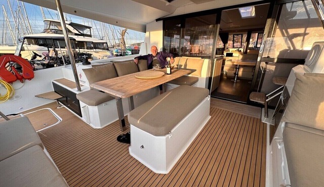 EDEN modern catamaran for 2 to 8 p. at the dock