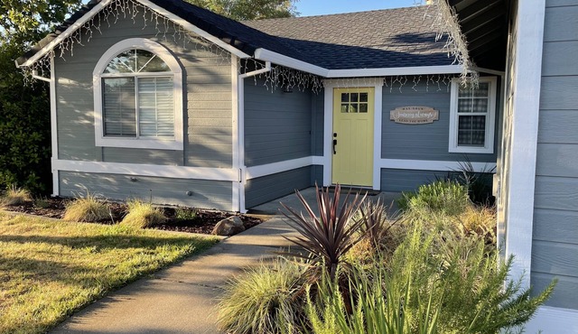 Eden Retreat - Rest & Relax with a soothing spa! 3King, 1Queen & 1 Airbed