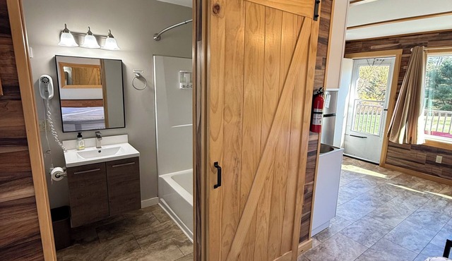 Eden Village Motel & Cottages