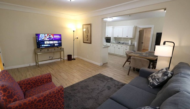 Eden’s Comfort Suite - Near I-10