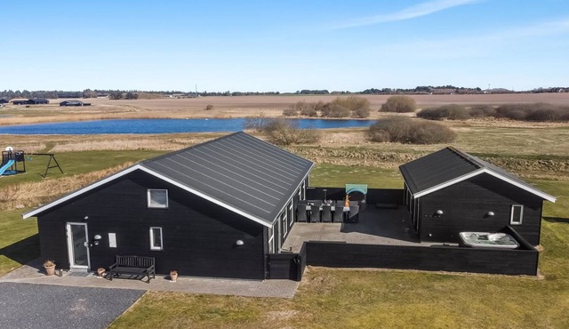 "Edgar" - 1.5km from the sea by Interhome