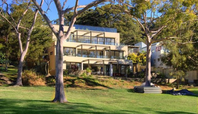 Edge Luxury Apartments - 100m to beach flat walk