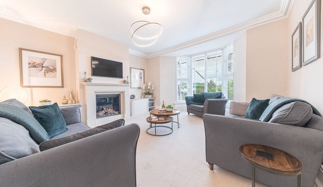 Edge Mere Apartment - sleeps 4 guests in 2 bedrooms