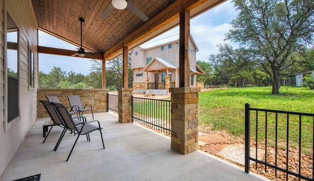 Edge of Main 4- Vineyard Views!