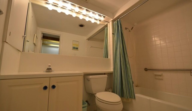 Edgewater House - Ocean Front Units With Spectacular Views!