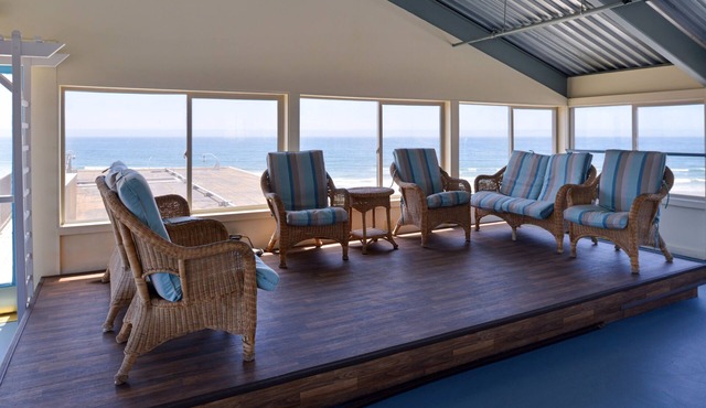 Edgewater Inn And Suites
