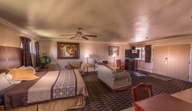 Edgewater Inn Reedley