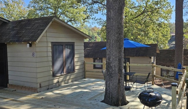 Edgewater Resort 1 Bedroom - Pet Friendly