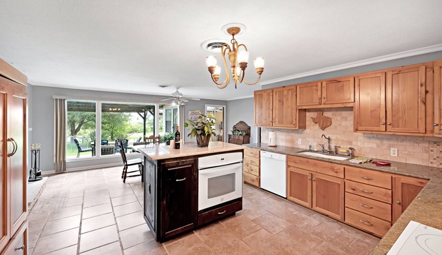 Edgewater Retreat - Lakeview Home By Lake Whitney