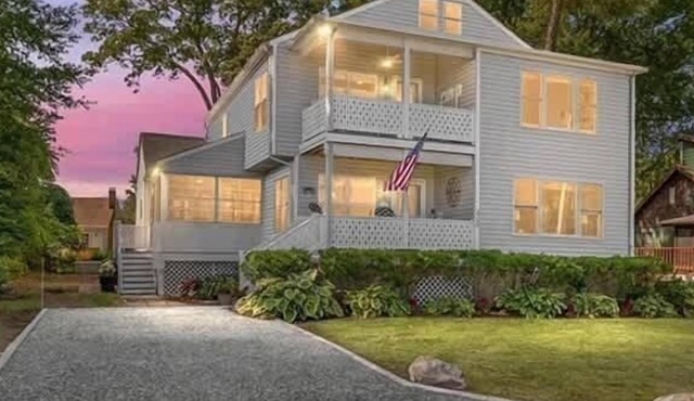 Edgewater's Shelby on the Bay