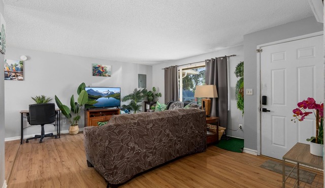 Edgewood Jungle Vibs Own unit A