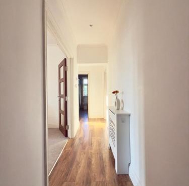 Edgware Bright 2 Bedrooms,