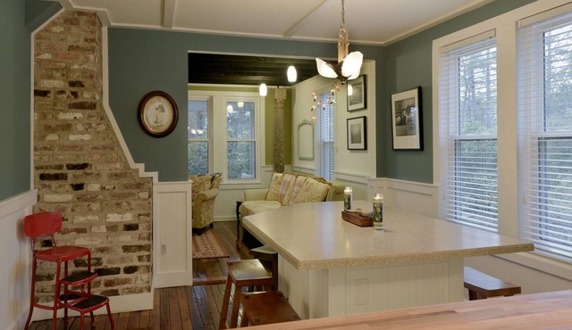Edisto Escape- Creekfront Farmhouse