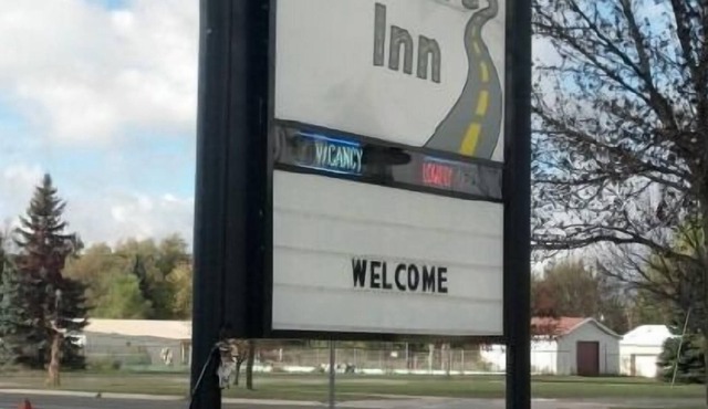 Edmond's Au Gres Inn