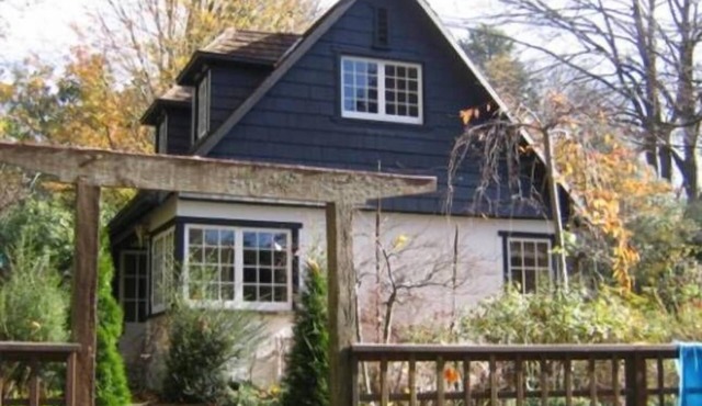 Edna Walling Cottage - heritage listed