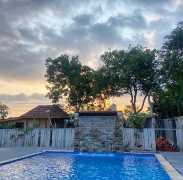 EDRIAN BUNGALOWS