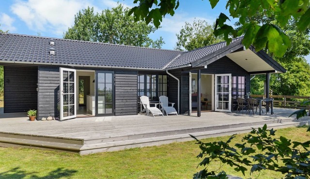 "Edvardsine" - 40m from the sea by Interhome