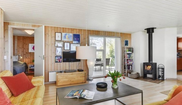 "Edvina" - 100m from the sea by Interhome