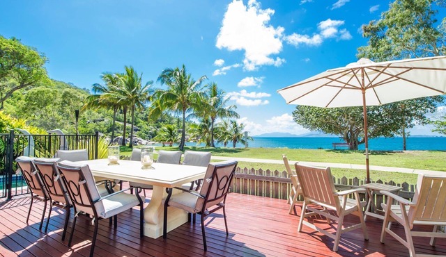 EEAST on the beachfront of Picnic Bay