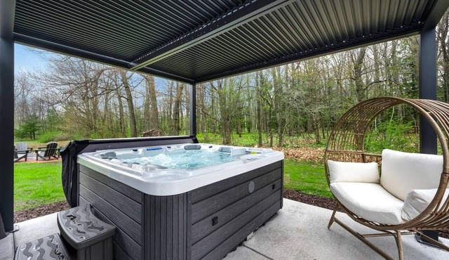 Egg Harbor Fall & Winter Escape| Sauna| Hot Tub.