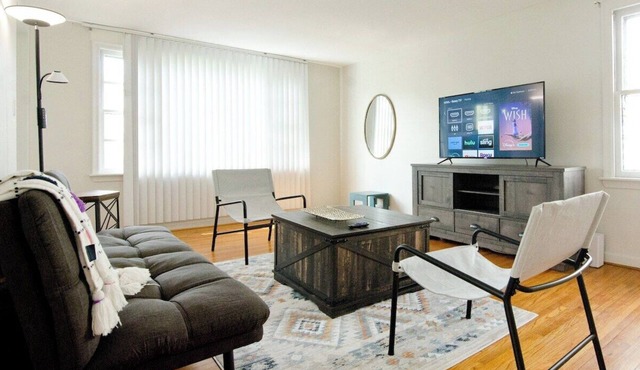 Eggert - Lower · 2BR apartment near UB, Niagara Falls & Buffalo