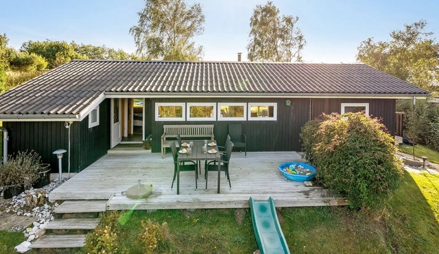 "Eggertsine" - 1.2km from the sea by Interhome