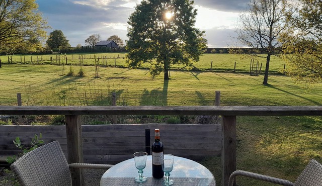 EGYPT GRANARY, with a garden in Brenchley