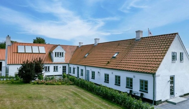 "Ehm" - 1km from the sea by Interhome