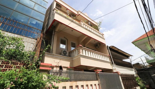 Eiffel Residence Batu Tulis 37 - Female Only