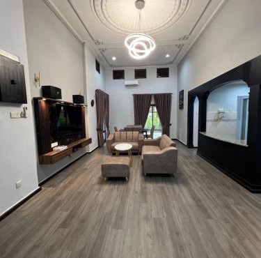 Eiffel Villa Homestay