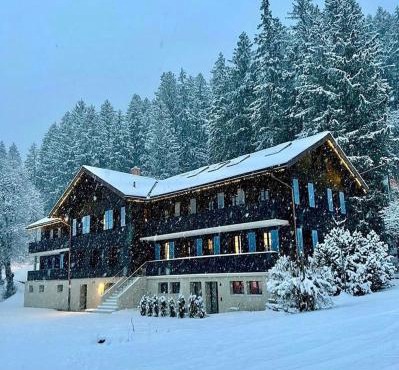 Eiger View Alpine Lodge