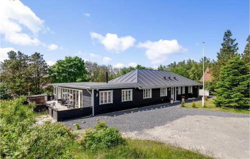 Eight-Bedroom Holiday Home In Norre Nebel