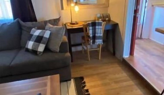 Eighth Street Escape