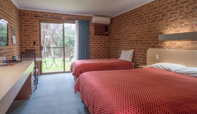 Eildon Parkview Motor Inn. Room 2