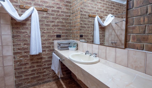 Eildon Parkview Motor Inn. Room 6