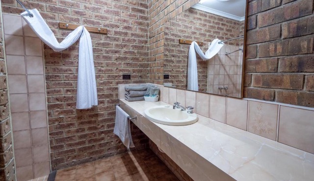 Eildon Parkview Motor Inn Room 6