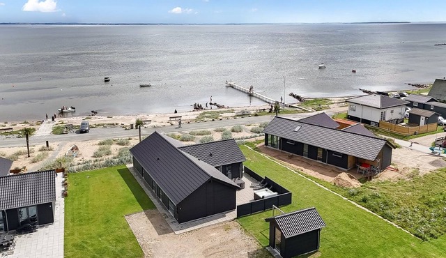 "Eino" - 30m from the sea by Interhome