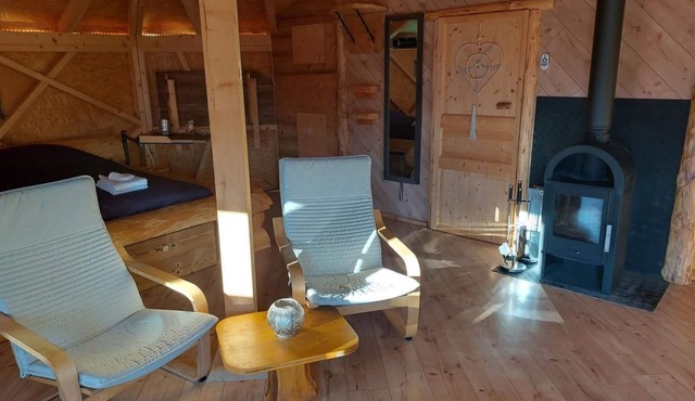 Einzigartige Holzhütte mit Bergpanorama by Interhome